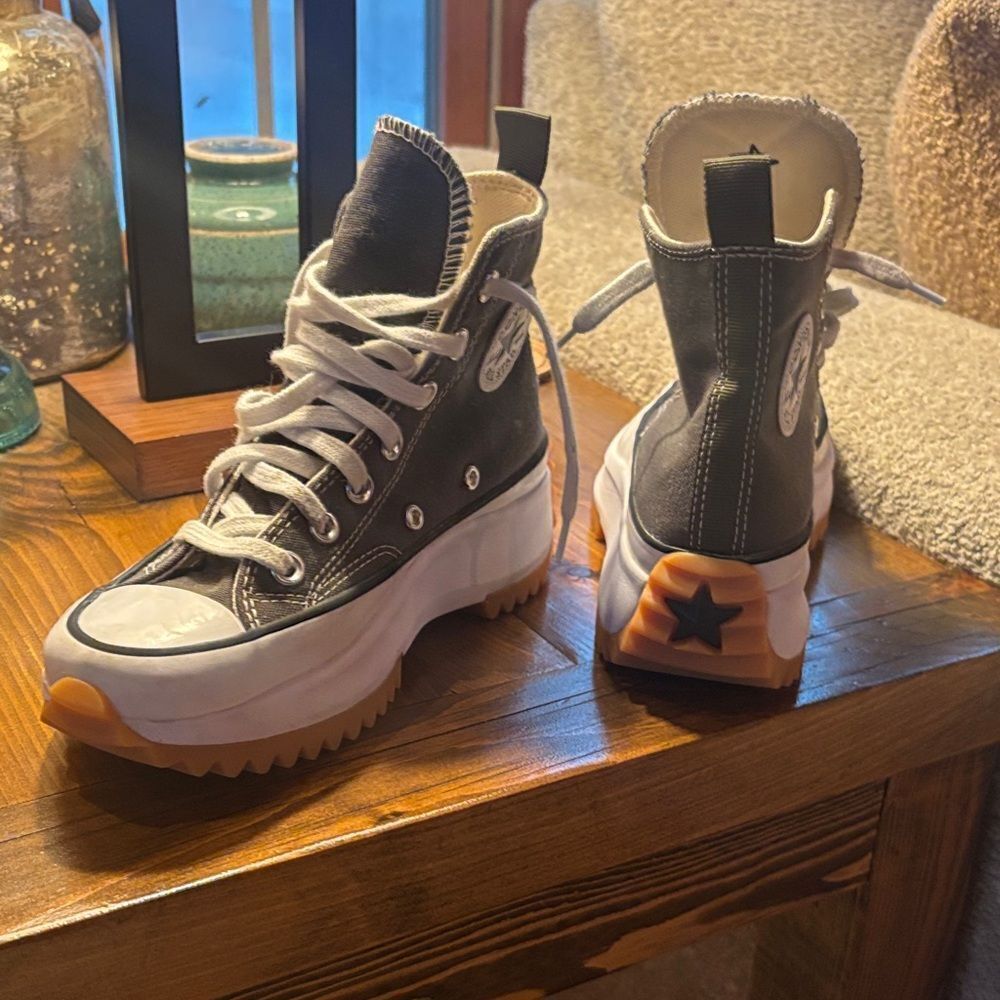 Like NEW 🆕 Converse Olive Green and White High-Top Platform Sneakers - Picture 6 of 14